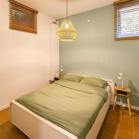 With Fenced Garden Holiday home Lanklaar