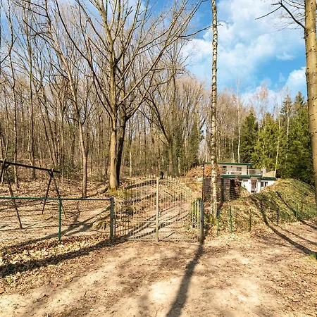 With Fenced Garden *